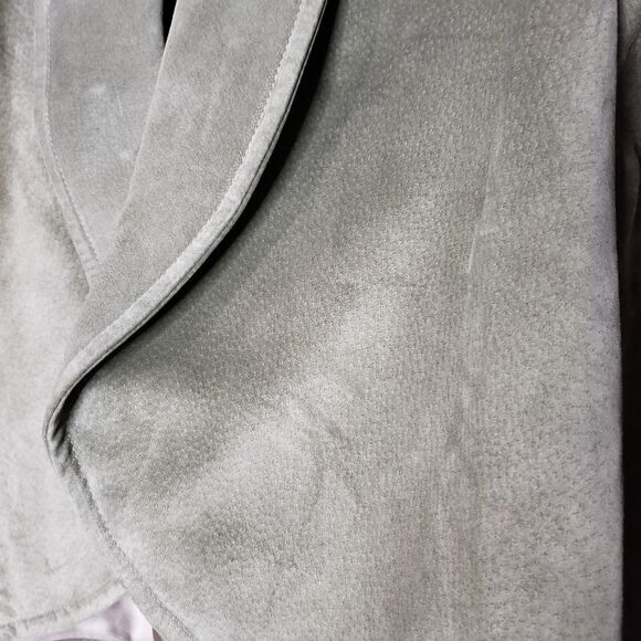 Danier Olive Leather Jacket - Picture 2 of 10